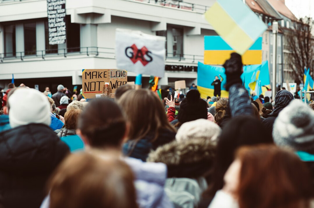 german crowd discussing politics